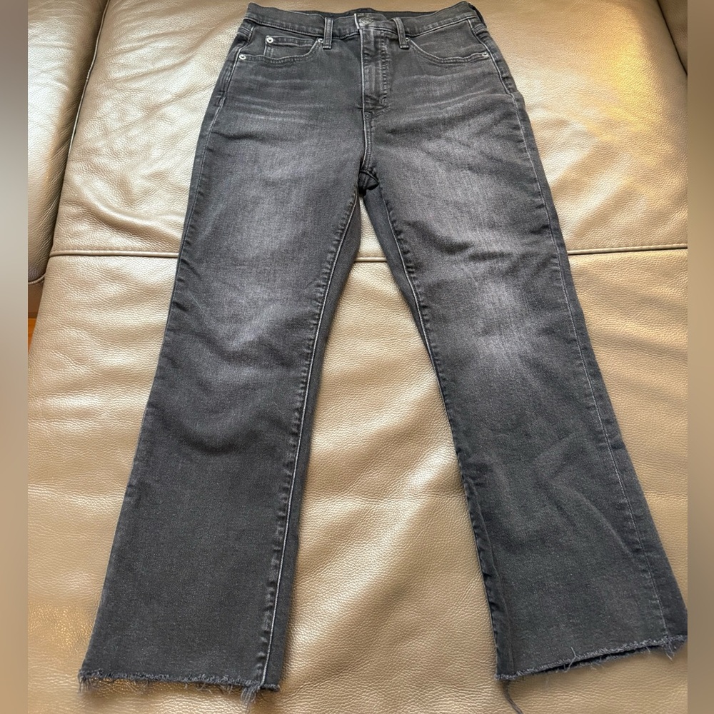 GAP Women's Black Kick Fit High Rise 6 Short Jeans